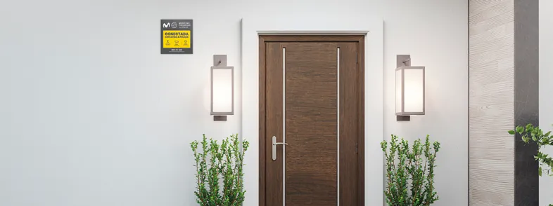 Entrada de una vivienda grande